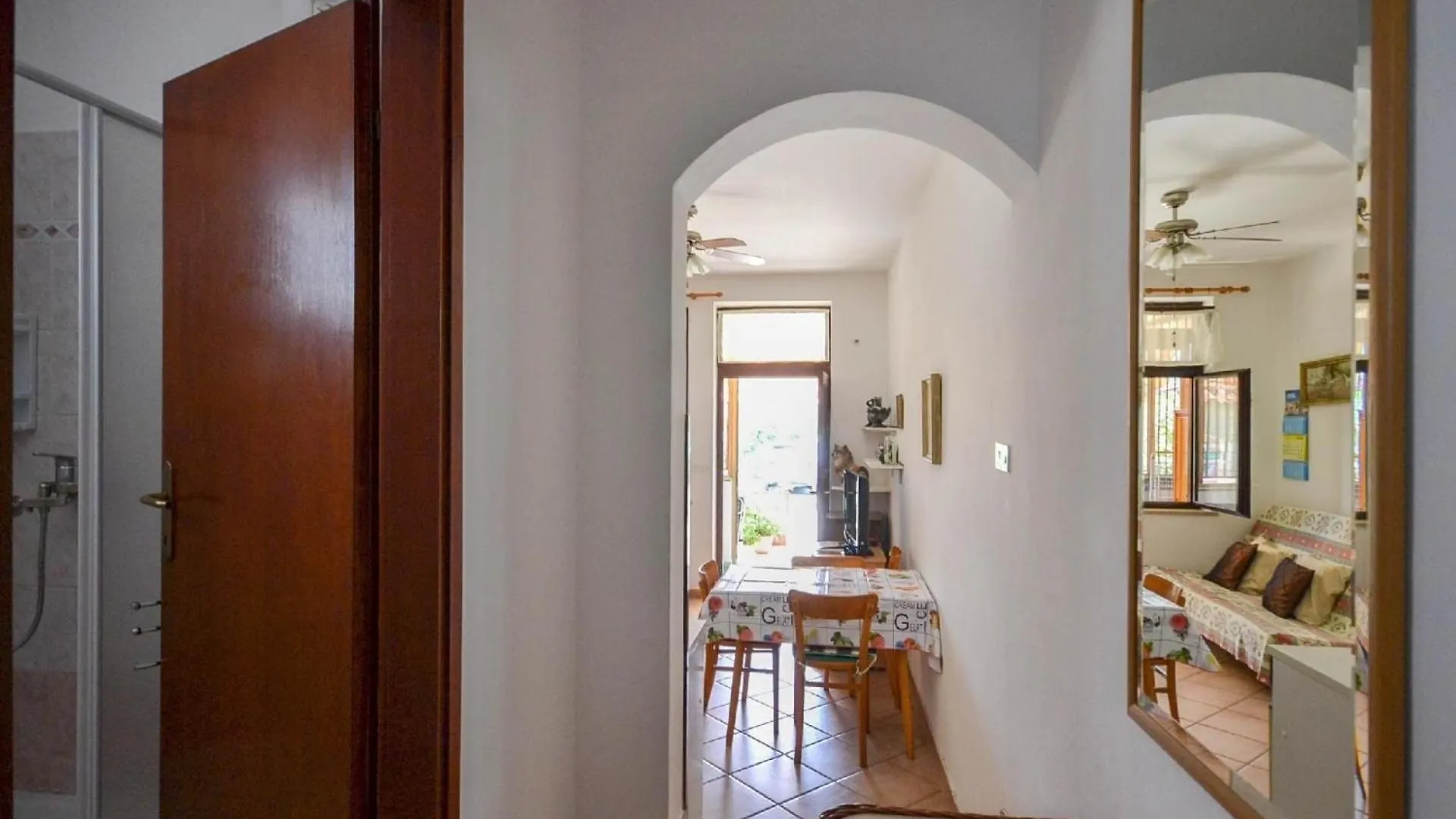 Ferienwohnung Fuer 2 Personen Ca 30 M In Novigrad, Adriakueste Kroatien Westkueste Von Istrien Karpinjan Apartamento